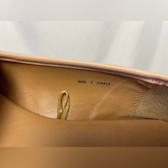 Report Women’s Pointed Toe Brown Flats - Picture 3 of 3